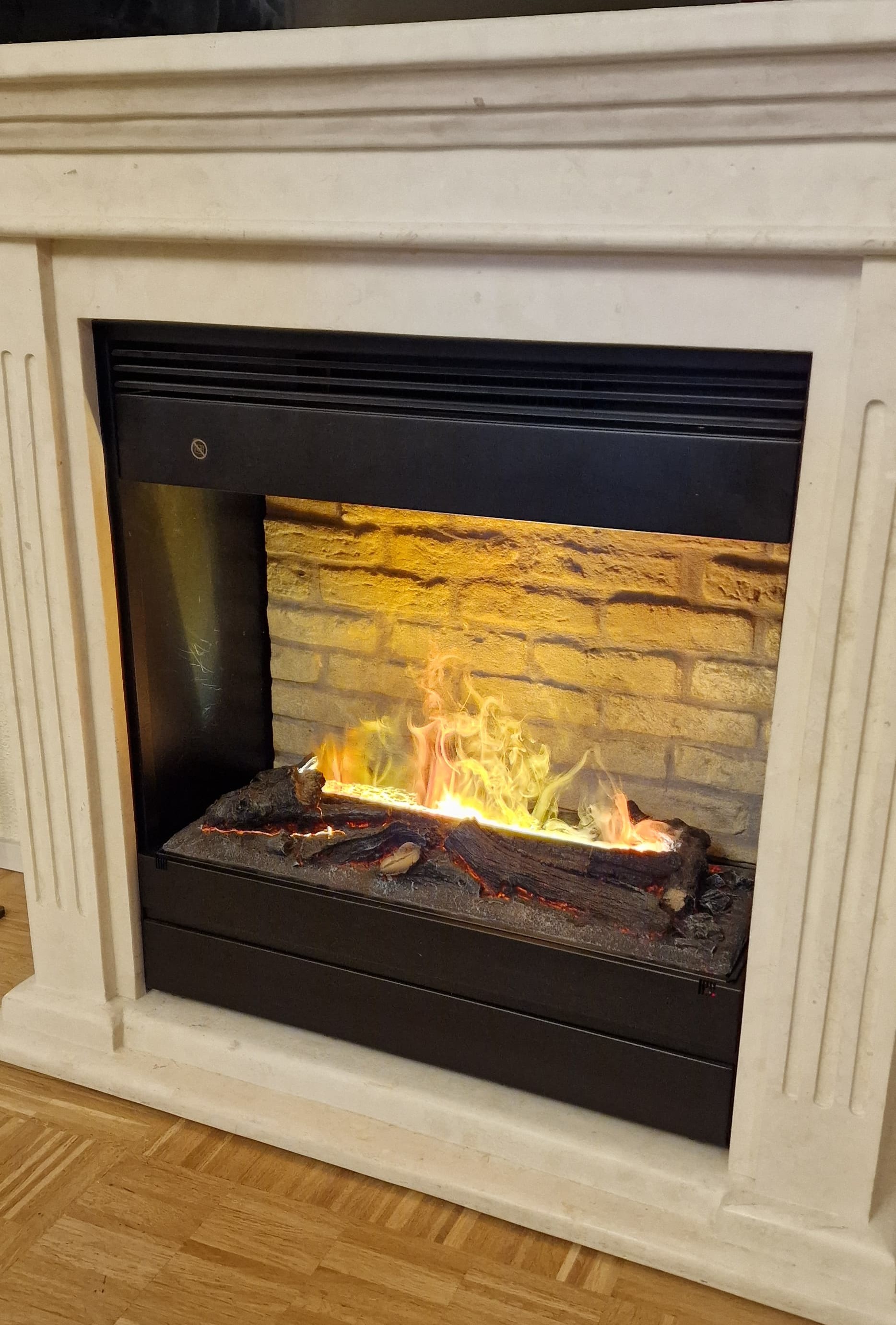 Effektfeuer mit weissen Rahmen (kein Versand - siehe unten)