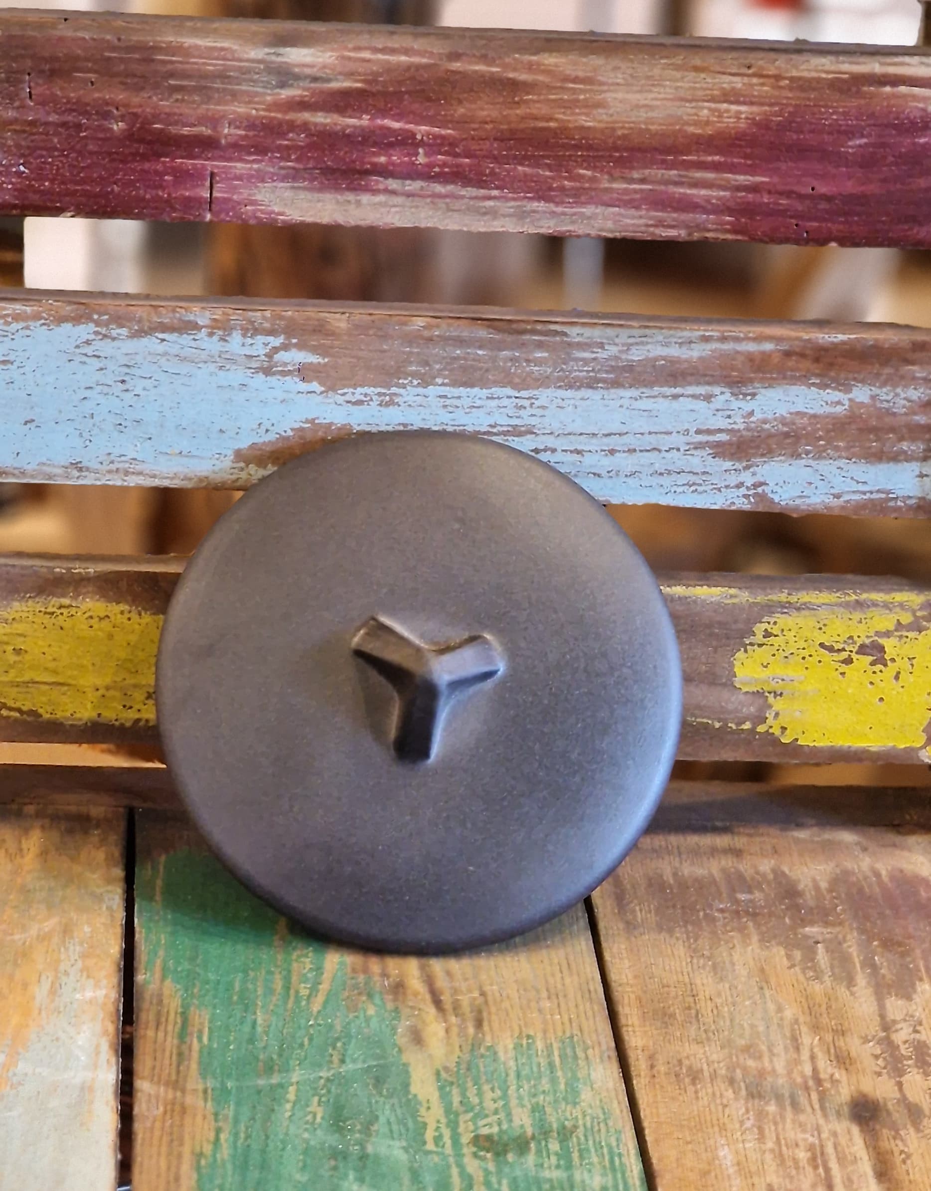 Deckel für Schmelztiegel schwarz klein