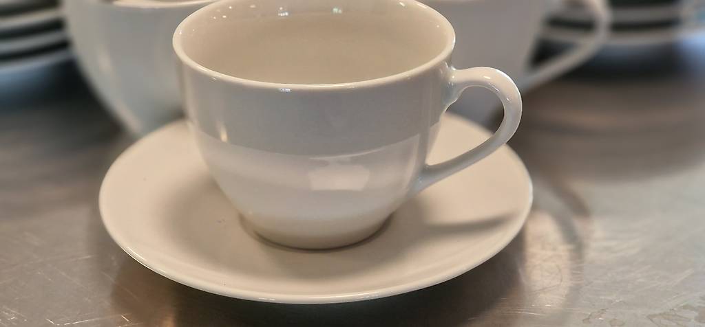 24er (48-teilig +) Kaffee-Tassen-Set mit Unterteller (kein Versand - siehe unten)