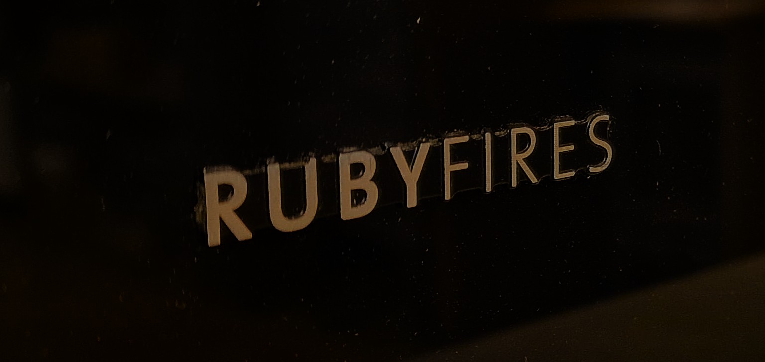 Ruby Fires Effektfeuer für die Wand (kein Versand - siehe unten) Ruby Fires Effektfeuer für die Wand (kein Versand - siehe unten)