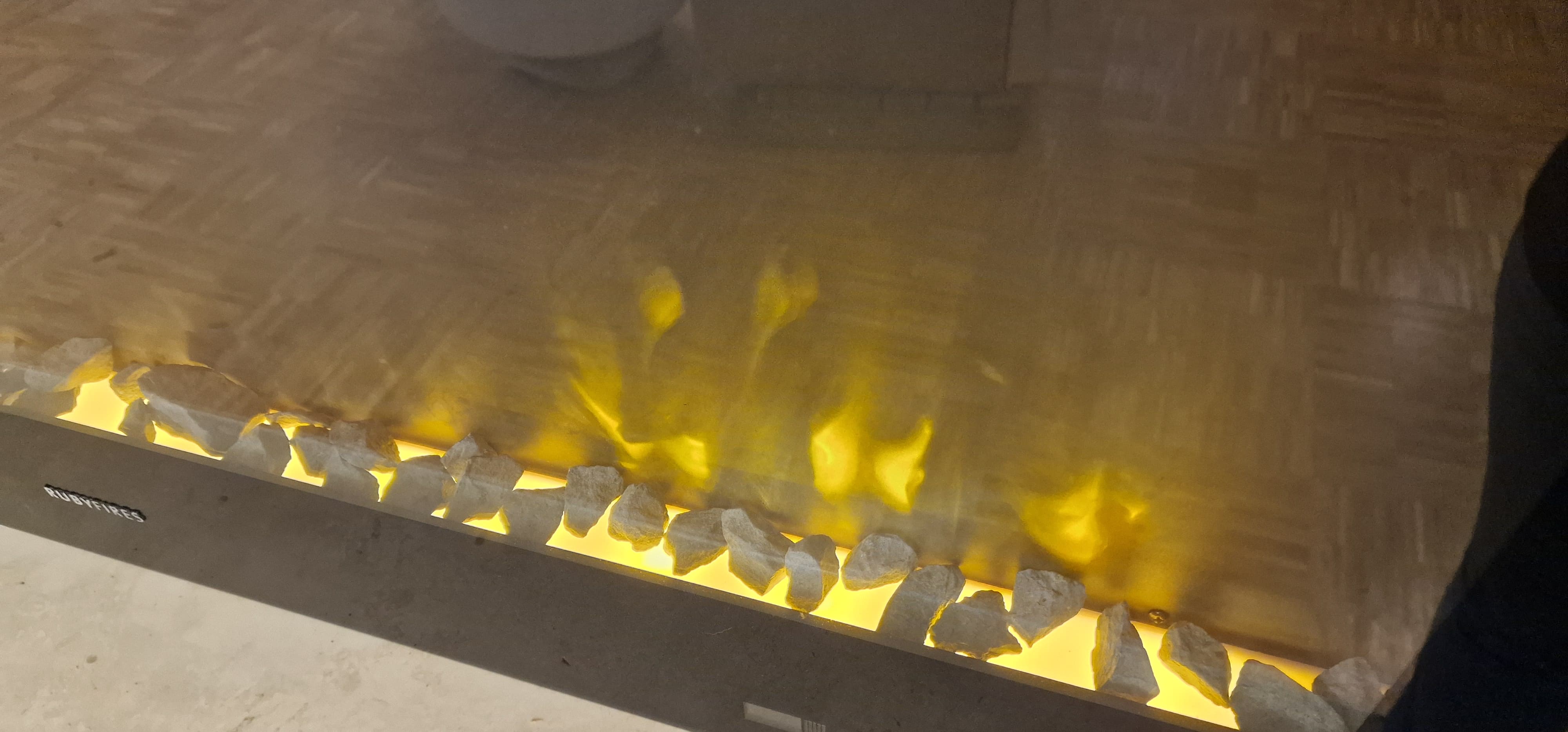 Ruby Fires Effektfeuer für die Wand (kein Versand - siehe unten) Ruby Fires Effektfeuer für die Wand (kein Versand - siehe unten)