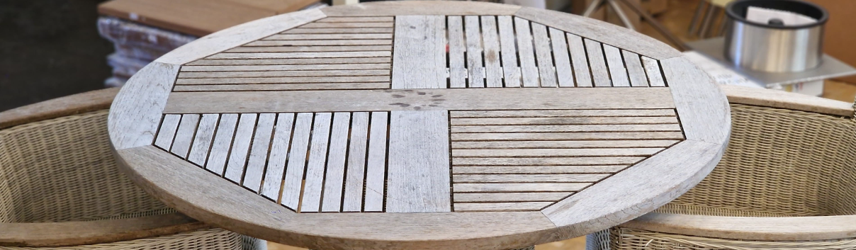 Gartenmöbel Zebra, gebraucht -3er-Set 2 Stühle, 1 Tisch- (kein Versand - siehe unten) Gartenmöbel Zebra, gebraucht -3er-Set 2 Stühle, 1 Tisch- (kein Versand - siehe unten)